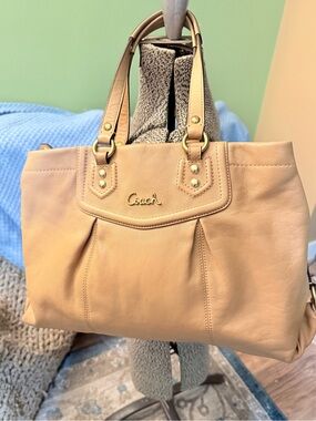 Coach Ashley Beige Leather Shoulder Tote with Gold Hardware
